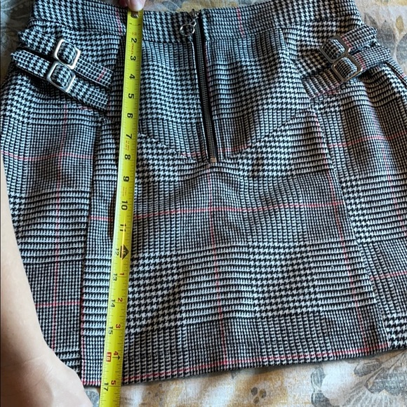 Buckle Side Checked Mini Skirt - Picture 5 of 7
